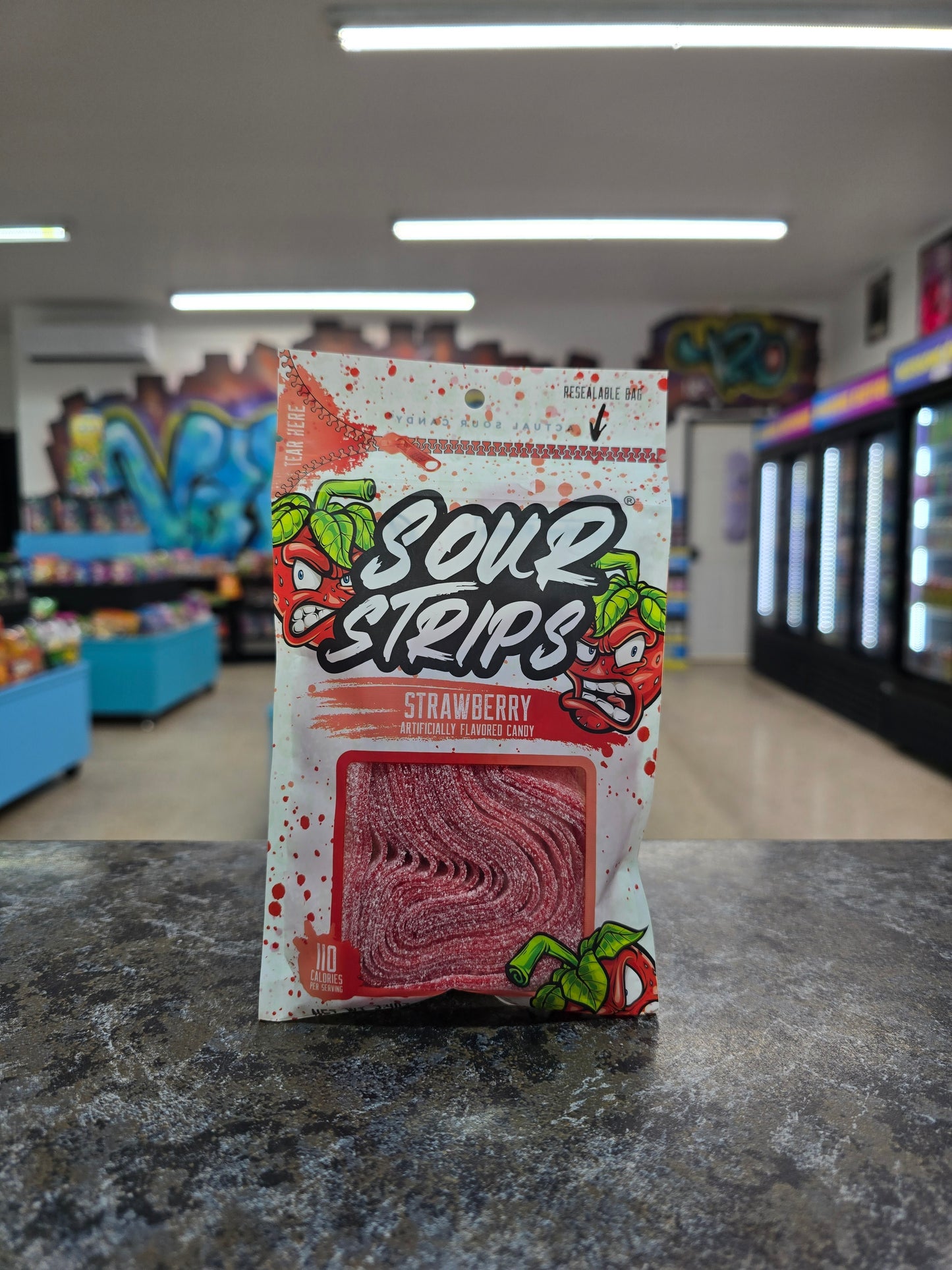 Sour strips strawberry 96g