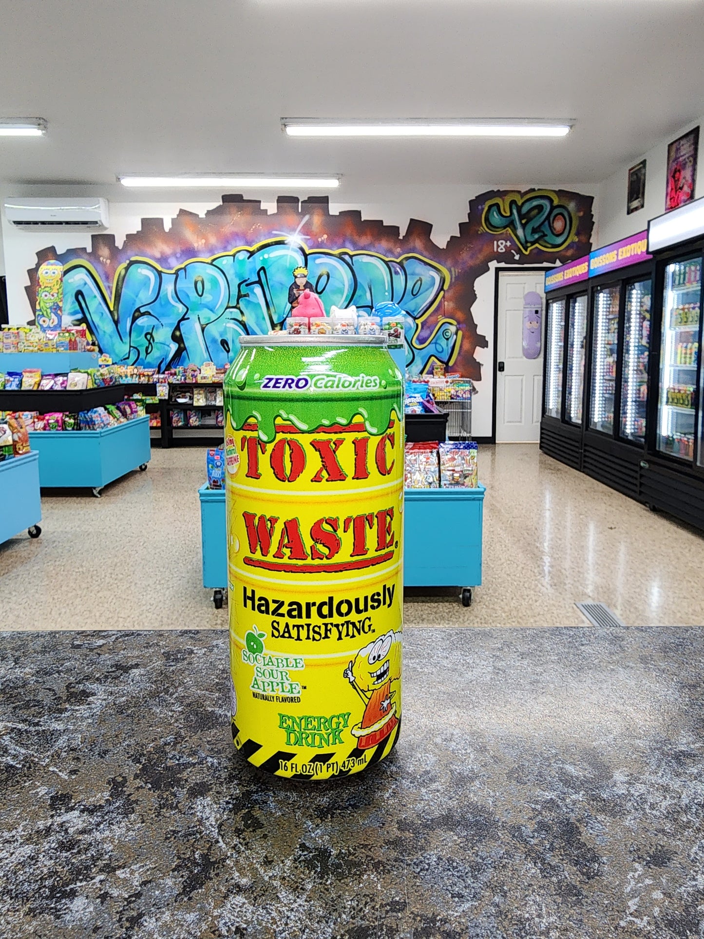 Toxic waste pomme surette energy drink 473ml