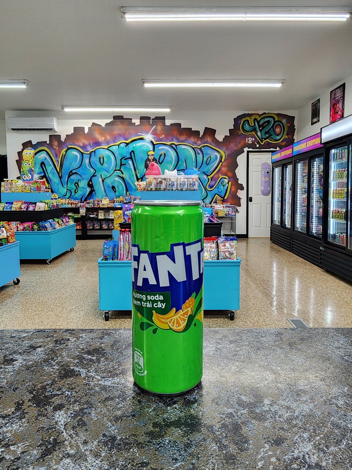 Fanta Huong soda kem trái cây 320ml